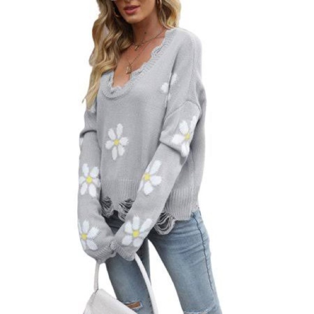 Rue 21, Daisy V-Neck Sweater, Size Medium